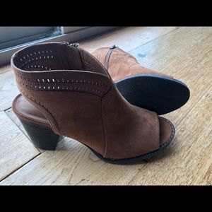 Sonoma peep toe brown tan cognac boots spring 8.5